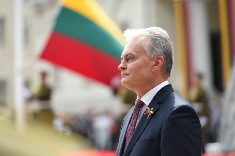 Литва вводит режим чрезвычайного положения