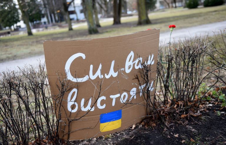 На портале Ziedot.lv для помощи жителям Украины собрано около 1,5 млн евро