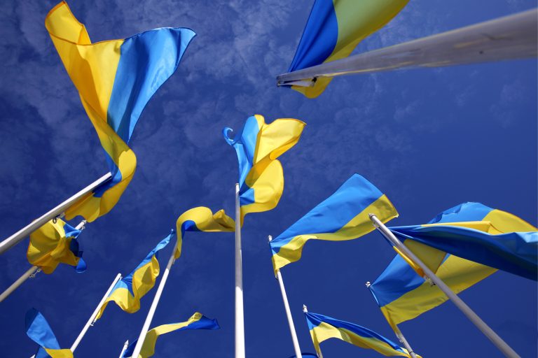 «Мы ждем победы, чтобы продолжить снимать»: украинский режиссер о кинематографе на Украине