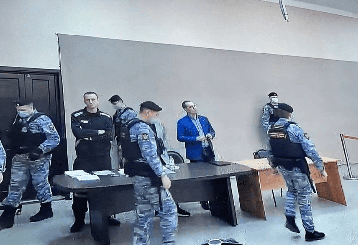 Навальному дали в России новый срок — еще 9 лет колонии