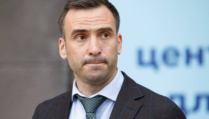 Стакис выходит из партии «Движение «За»!»