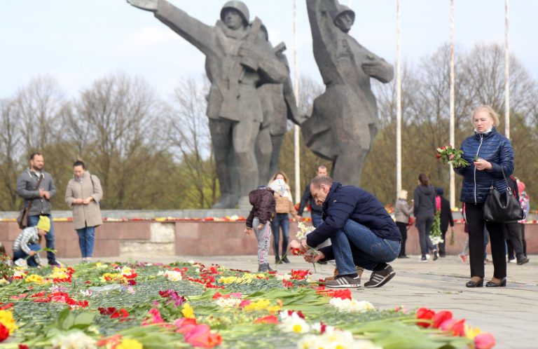 Общество 9мая.lv и в этом году планирует мероприятия у памятника советским воинам в парке Победы