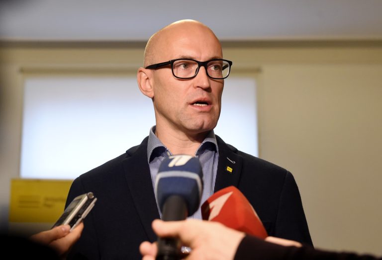 Павлютс: в Латвию для лечения прибудут украинцы, пострадавшие в результате военных действий