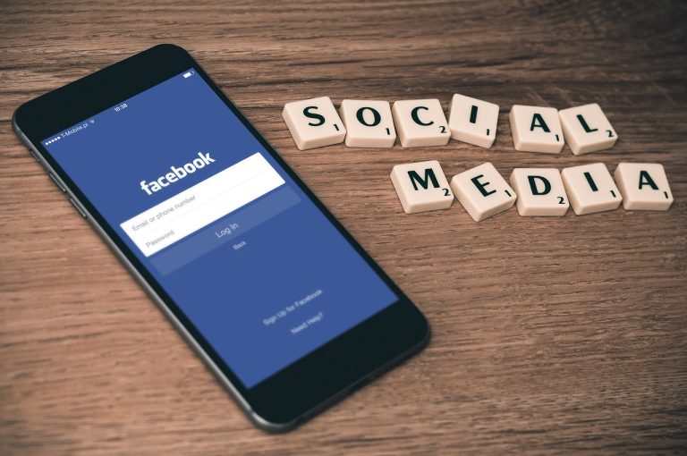 Роскомнадзор решил заблокировать Facebook на территории России