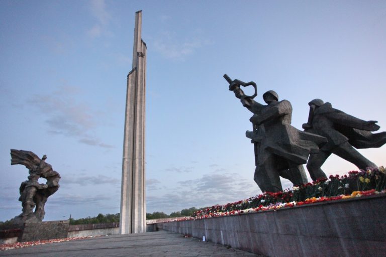 Памятник советским воинам предлагают восстановить на пожертвования