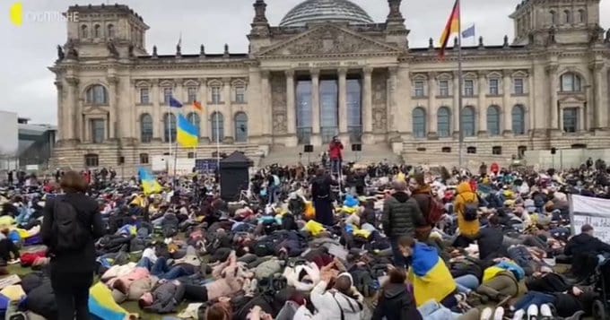 С 24 февраля на родину вернулись 870 000 украинцев