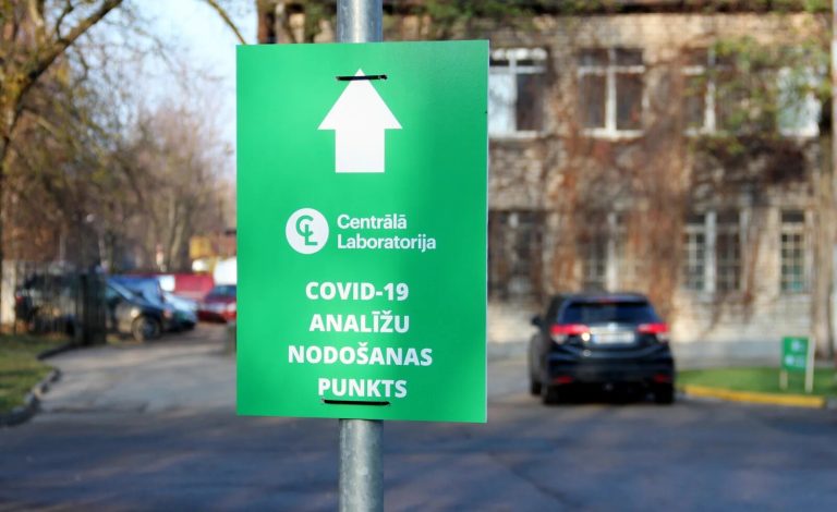 В Латвии выявлено 67 новых случаев COVID