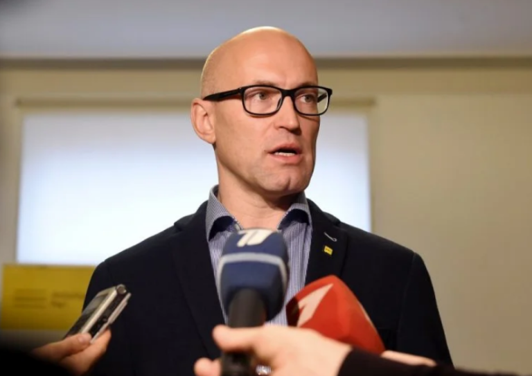 «Я не хочу никого пугать, но…»: Павлютс рассказал о подготовке к вероятной волне COVID-19 осенью