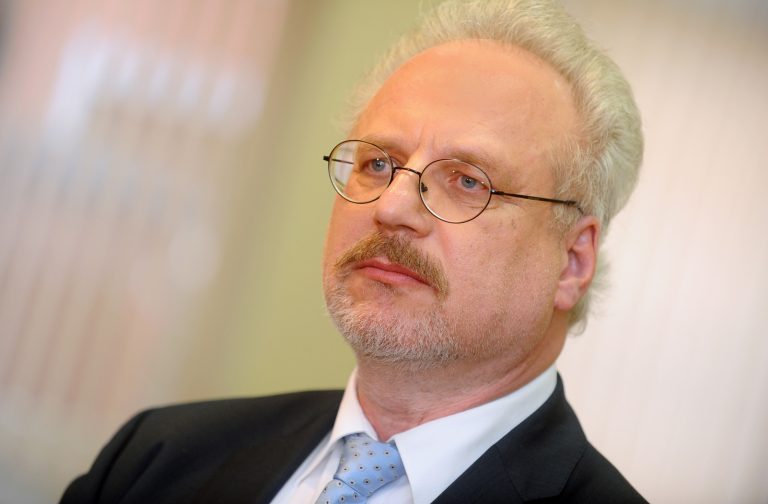 Президент Латвии вложил в финансовые инструменты миллион евро, накопил еще полмиллиона