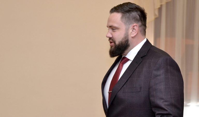 Требование отставки Витенбергса связано с необходимостью сохранить политическое равновесие — премьер