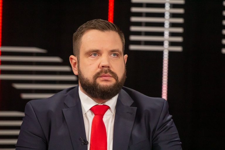 Нацобъединение призывает премьера обдумать отставку Витенбергса
