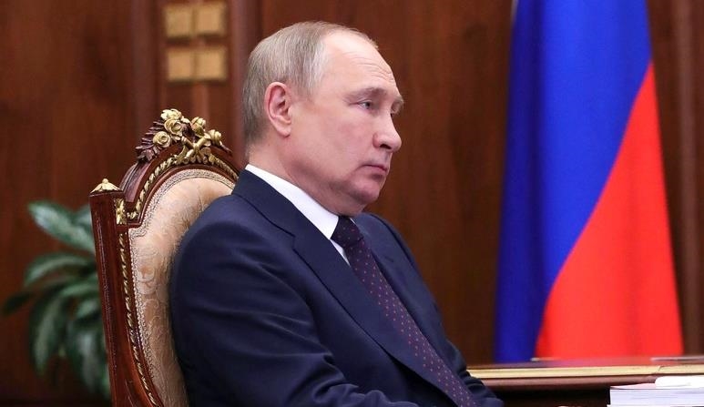 Против России развязана война в киберпространстве, уверен Путин