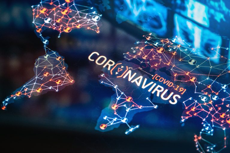Число пациентов с COVID-19 в больницах за выходные увеличилось