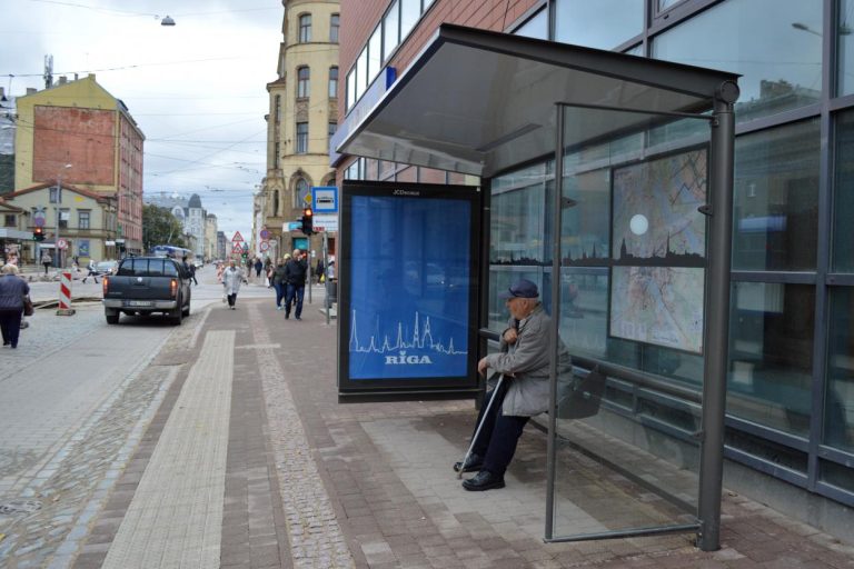 Рижская дума закупит уже готовые остановки общественного транспорта