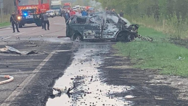 На трассе «Киев-Чоп» автобус врезался в бензовоз: 26 погибших и 12 пострадавших