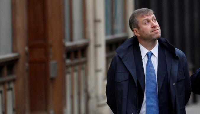 Абрамович подписал договор о продаже «Челси» за 4 млрд фунтов