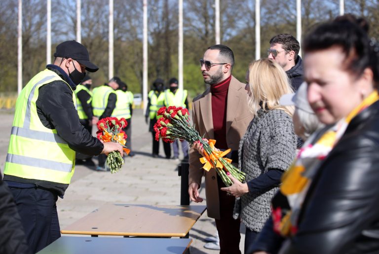 В связи с 9 мая полиция задержала 13 человек и начала 28 административных процессов