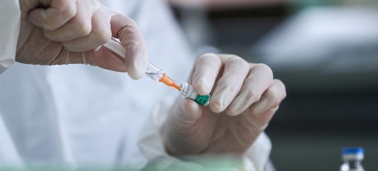 За сутки в Латвии выявлено 205 новых случаев COVID