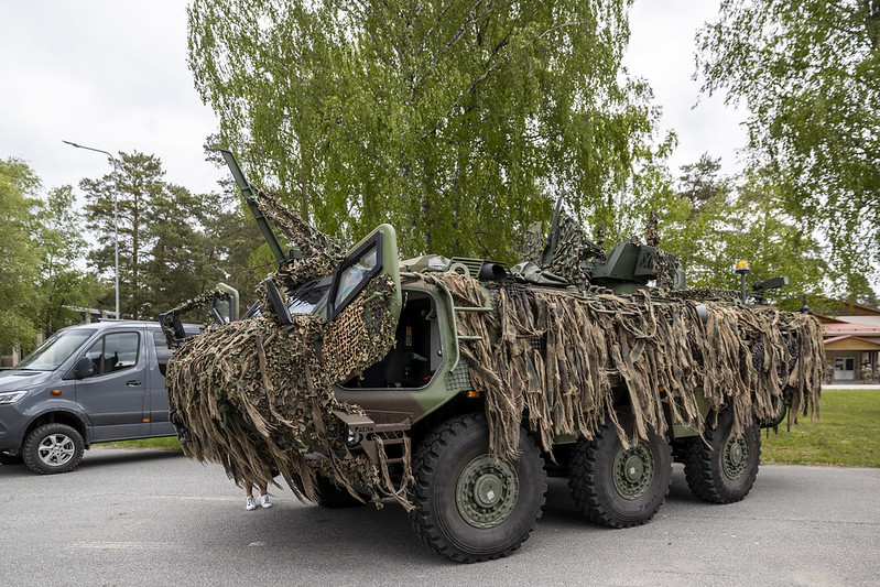 В Латвии собирают подписи на ленд-лиз для вооружения Украины
