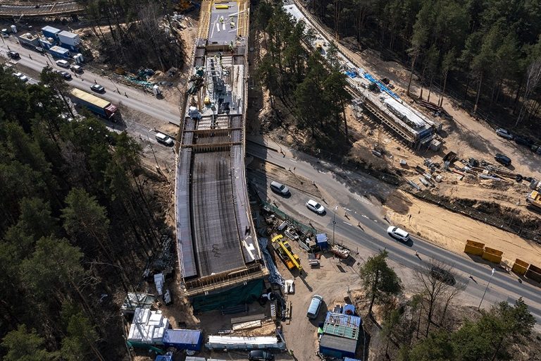 Возобновляется строительство путепровода на Саркандаугаве. Вопрос компенсации затрат так и не решен