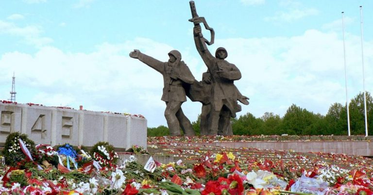 По вопросу сноса советских памятников в Музей оккупации обратился лишь один муниципалитет