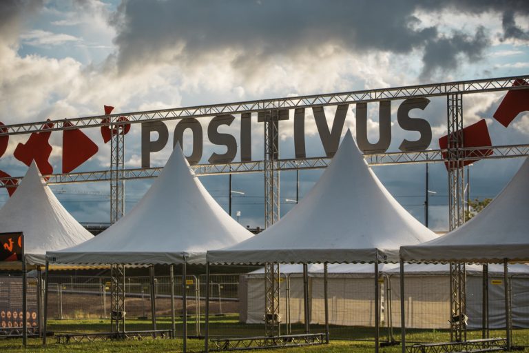 Второй день фестиваля Positivus: госпитализированы 5 человек