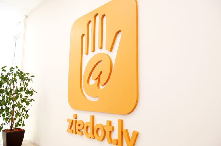 Ziedot.lv будет оказывать помощь украинским беженцам наравне с жителями Латвии