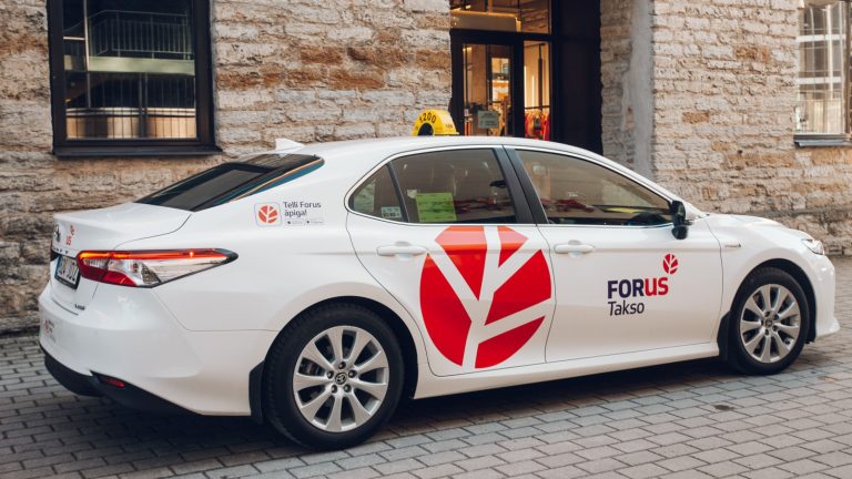В Латвии заработало мобильное приложение службы такси Forus Taxi