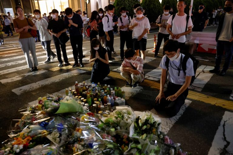 Похороны Синдзо Абэ пройдут 12 июля. Япония погрузилась в траур