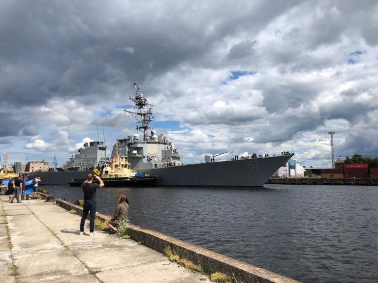 В Ригу прибыл эсминец ВМС США USS Arleigh Burke