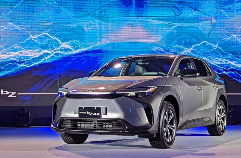 Toyota заплатит владельцам отозванных электромобилей