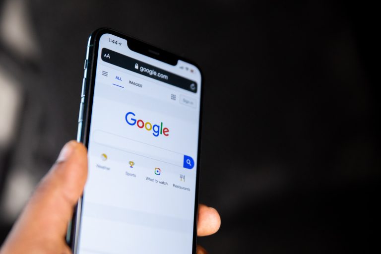 Google перестанет отвечать на странные и глупые запросы