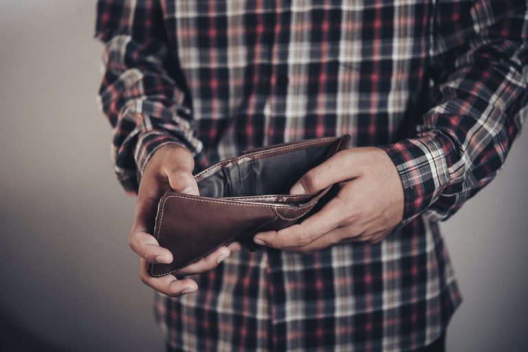 Безработица в Латвии вновь начнет снижаться во второй половине 2023 года
