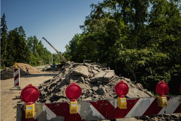 На год будет закрыто движение по мосту через Гаую в Рамниеки
