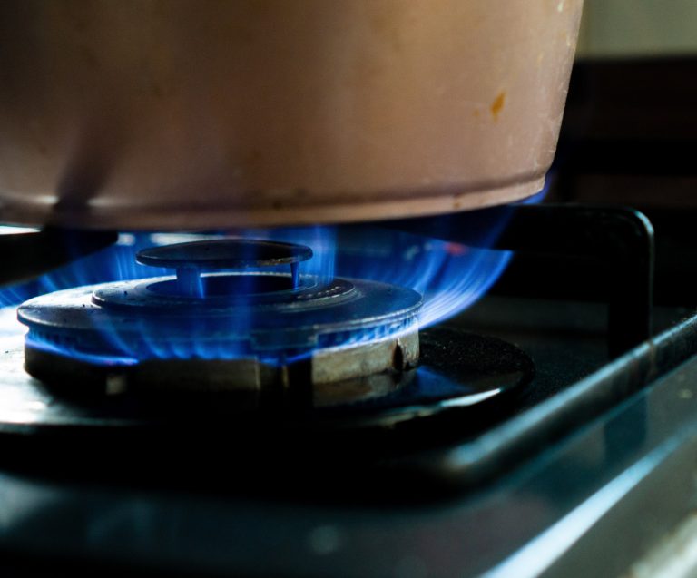С начала года потребление природного газа в Латвии уменьшилось на треть