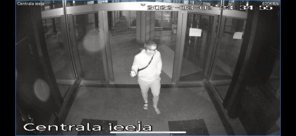 Ночью в Hotel Roma проник неизвестный. Просят помочь в опознании мужчины