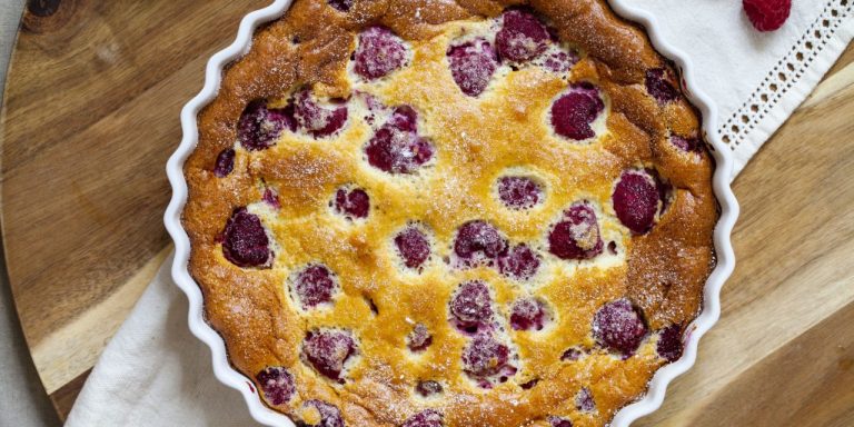 Когда неприлично вкусно: готовим клафути с малиной