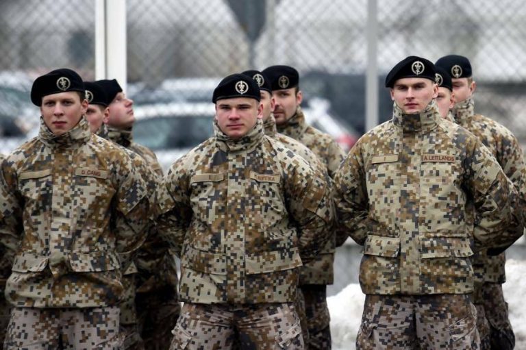 Гражданам, уклоняющимся от военной службы, будут выдавать паспорт со сроком годности до 26 лет