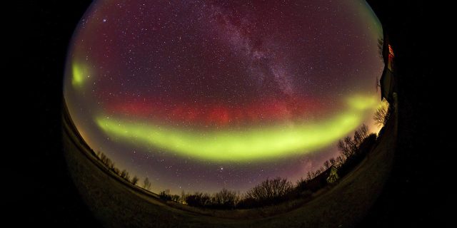 Астроном-любитель заснял редкое двойное полярное сияние