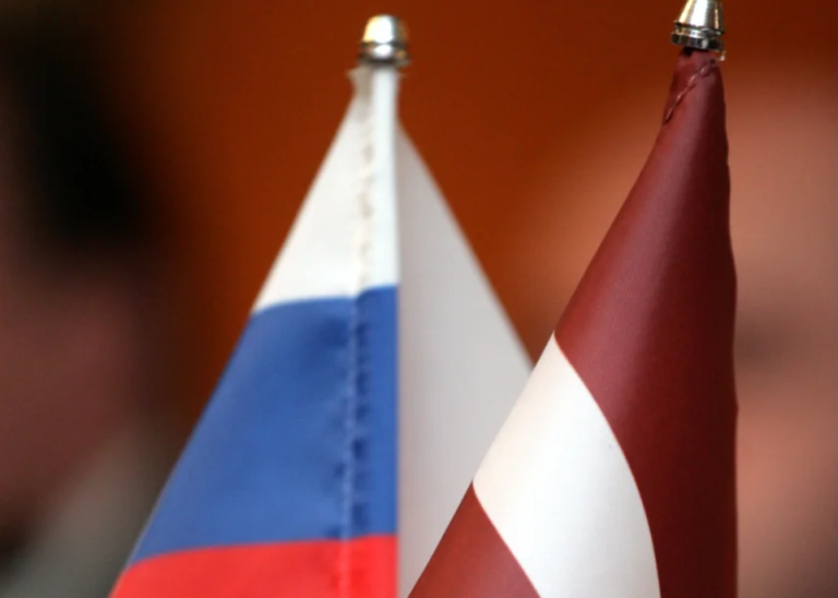 Латвия приостановила соглашение об экономическом сотрудничество с Россией
