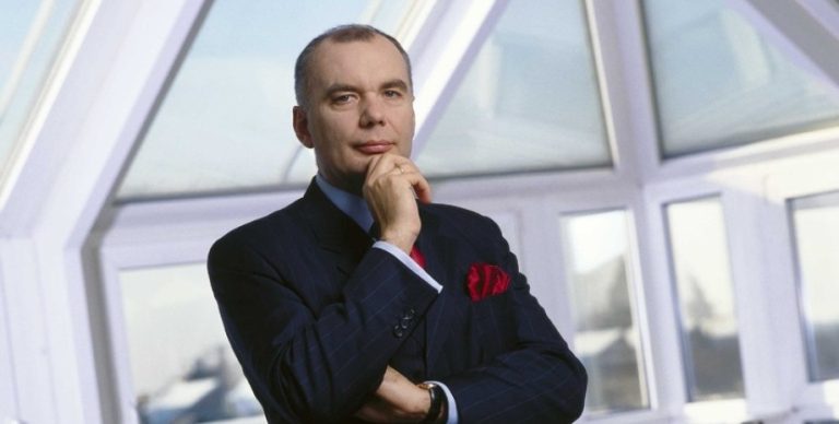 Британский миллионер погиб в кораблекрушении на Сардинии, столкнувшись с яхтой Сильвио Берлускони