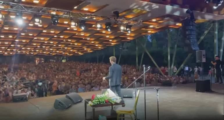 Полиция проводит проверку конфликта между двумя зрителями на концерте Галкина