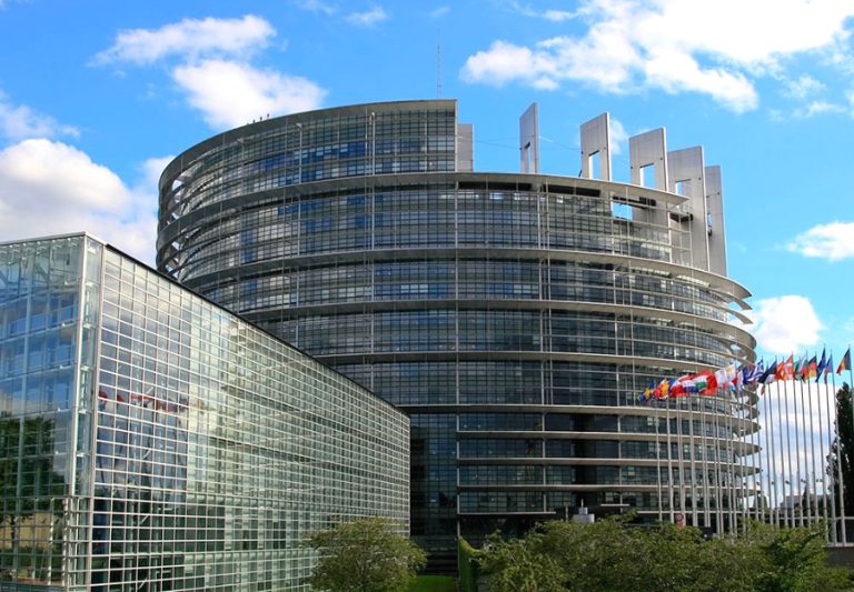Европарламент останется без новых ковров и бара за полмиллиона евро