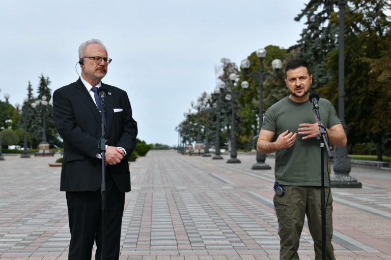 Левитс стал первым из западных лидеров, кто остался в Киеве на ночь