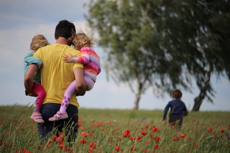 Министр благосостояния поддерживает индексацию родительских пособий