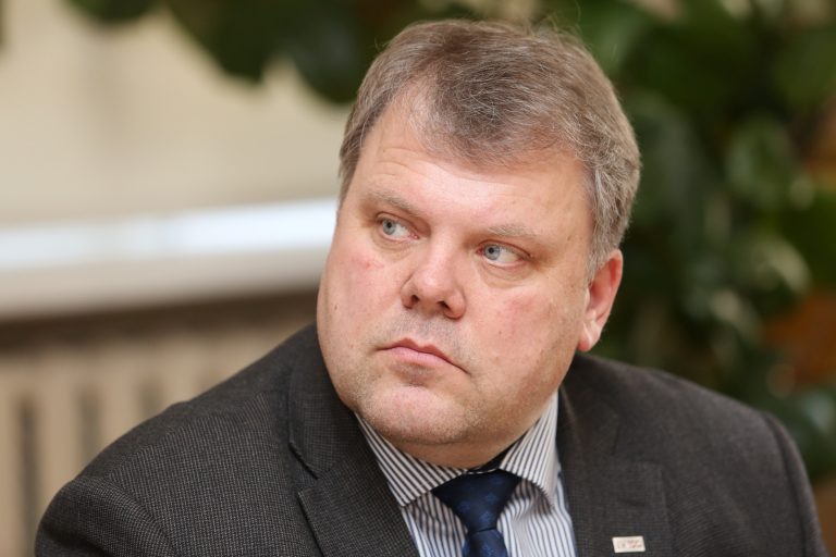 Половина домохозяйств может столкнуться с трудностями при оплате счетов: председатель ЛСС