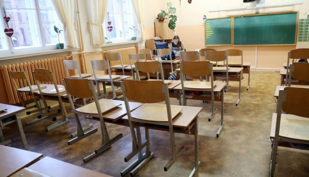 Латвийский профсоюз работников образования и науки не отменяет решение о забастовке