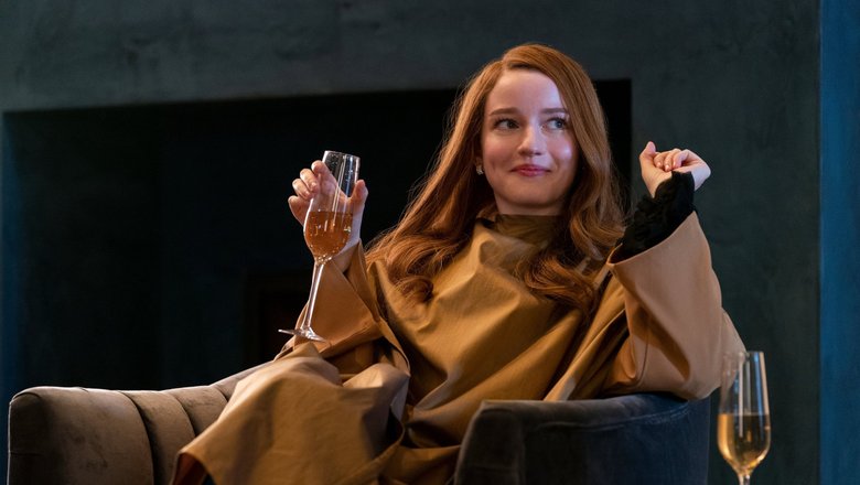 На Netflix подали в суд за клевету в сериале «Изобретая Анну»
