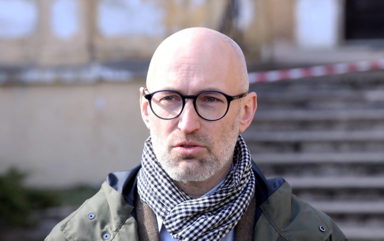 Павлютс: следует считаться с требованиями медиков, иначе будут масштабные акции протеста
