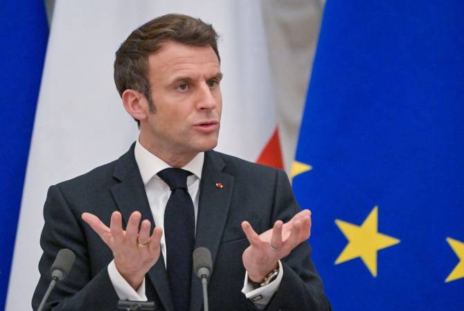 Жизнь во Франции подорожала, признал президент Макрон
